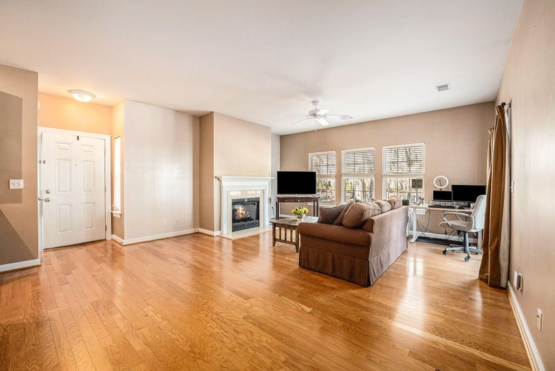 204 Pickering Ln, Charleston, SC 29414
