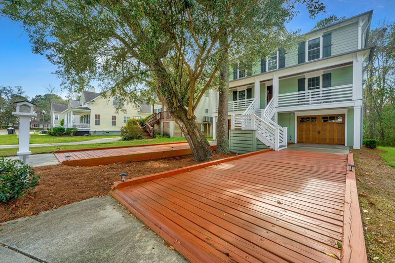 1913 Chestnut Oak Ln, Charleston, SC 29414