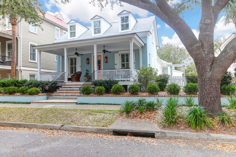 130 W Shipyard Rd, Mount Pleasant, SC 29464