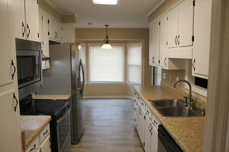 157 Southwold Cir, Goose Creek, SC 29445