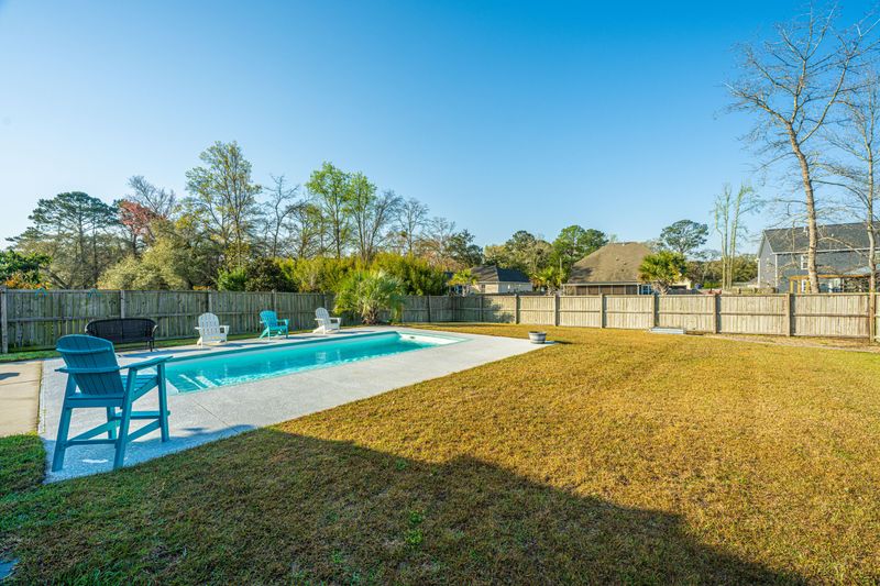 1542 Fishbone Dr, Johns Island, SC 29455