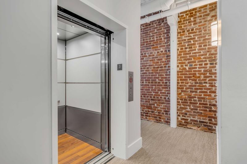 4 Beaufain St #303, Charleston, SC 29401