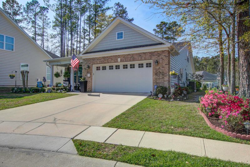 215 Brutus Ln, Summerville, SC 29485