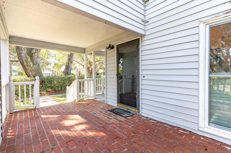990 Harbor Oaks Dr, Charleston, SC 29412