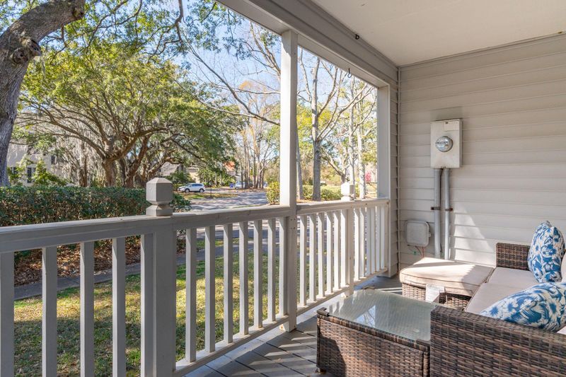 990 Harbor Oaks Dr, Charleston, SC 29412