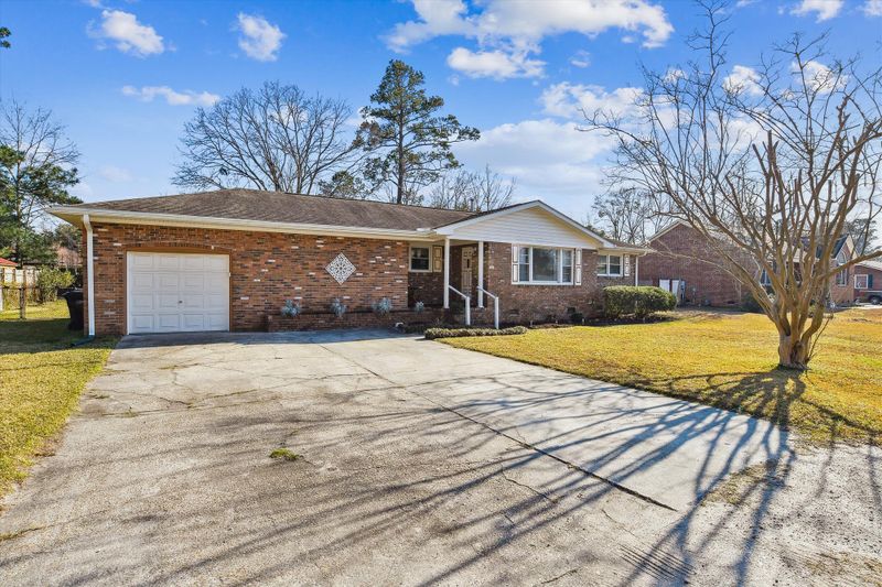 125 Virginia St, Goose Creek, SC 29445