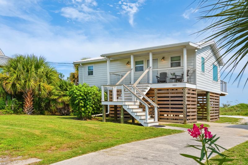 403 E Arctic Ave, Folly Beach, SC 29439