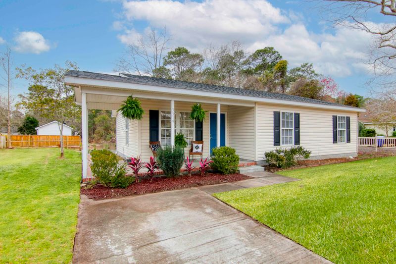 3319 Island Estates Dr, Johns Island, SC 29455