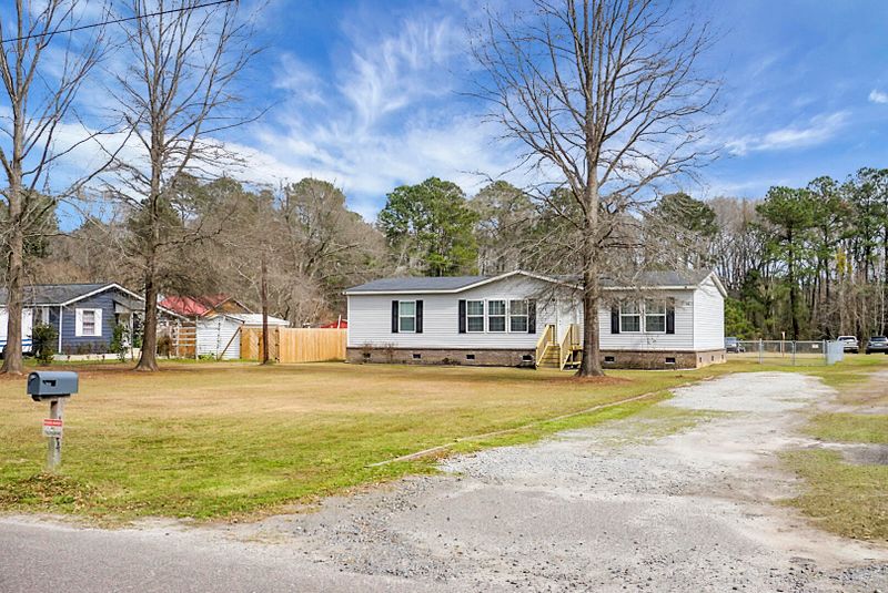 104 Argosy Dr, Summerville, SC 29483
