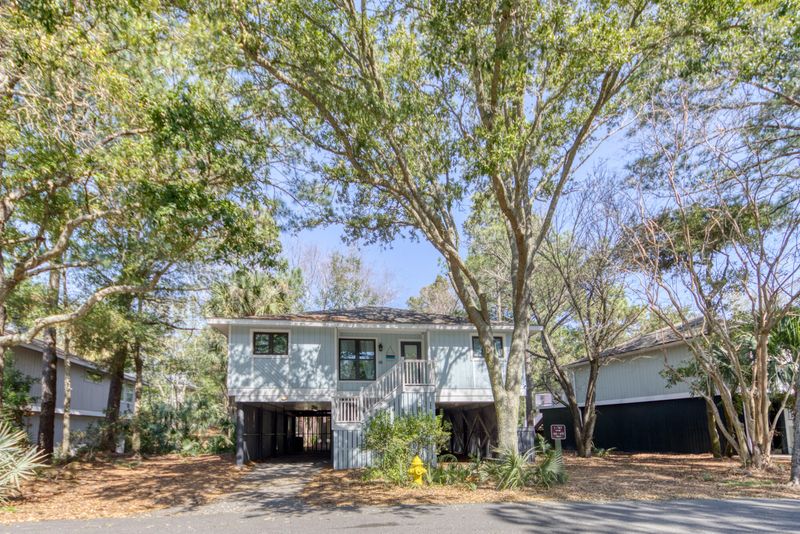 48 Twin Oaks Ln, Isle Of Palms, SC 29451