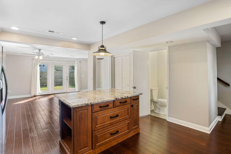 433 Carriage Ln, Mount Pleasant, SC 29464