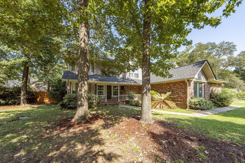 101 Knottingham Dr, Goose Creek, SC 29445