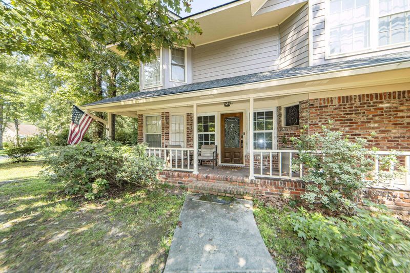 101 Knottingham Dr, Goose Creek, SC 29445