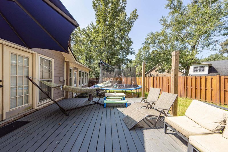 101 Knottingham Dr, Goose Creek, SC 29445