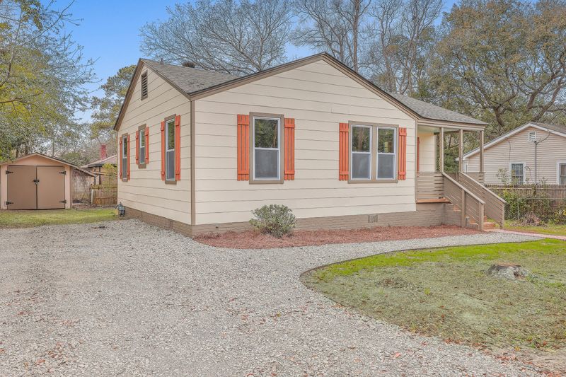 2723 Constitution Ave, North Charleston, SC 29405