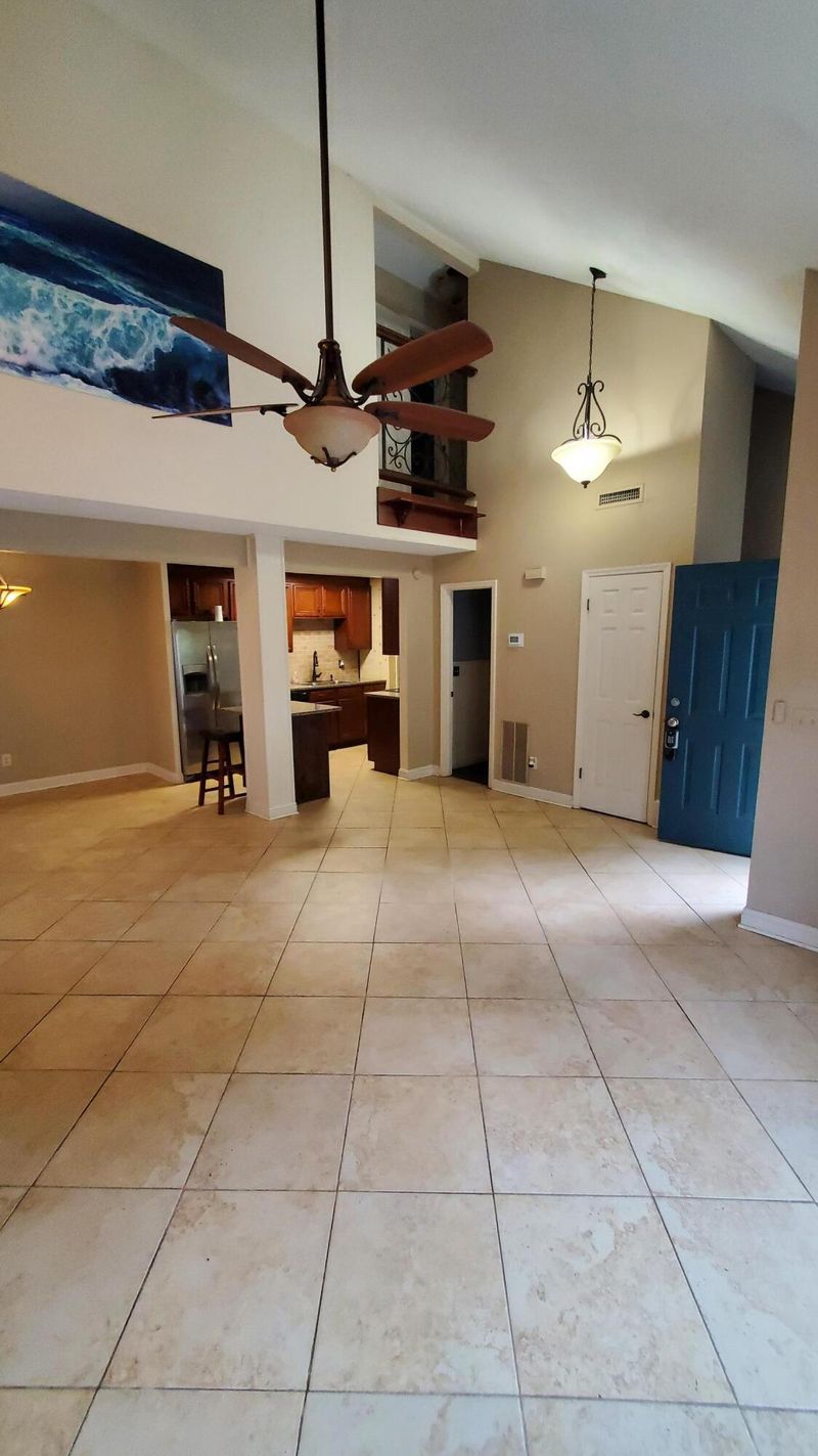 12 Maplecrest Dr, Charleston, SC 29412