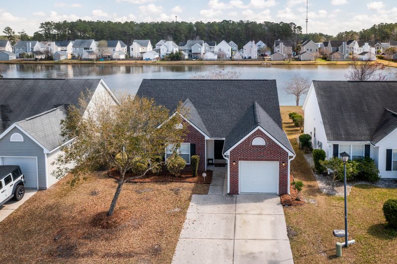 95 Avonshire Dr, Summerville, SC 29483