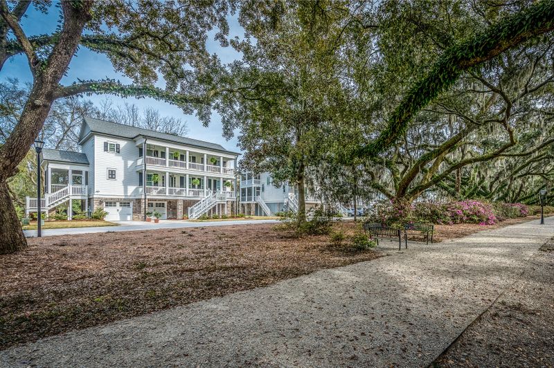 1087 Avenue Of Oaks, Charleston, SC 29407