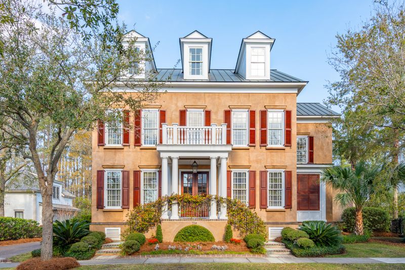724 Stucco Ln, Mount Pleasant, SC 29464