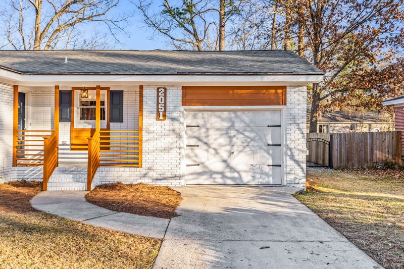 2051 Bishop Dr, Charleston, SC 29414