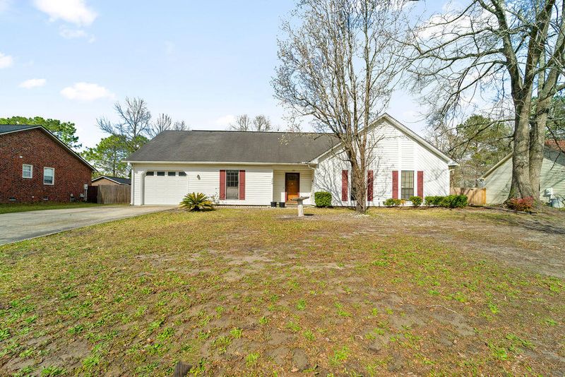 204 Cantilever Ct, Summerville, SC 29486