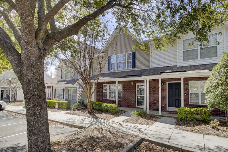 551 Tayrn Dr, Charleston, SC 29492