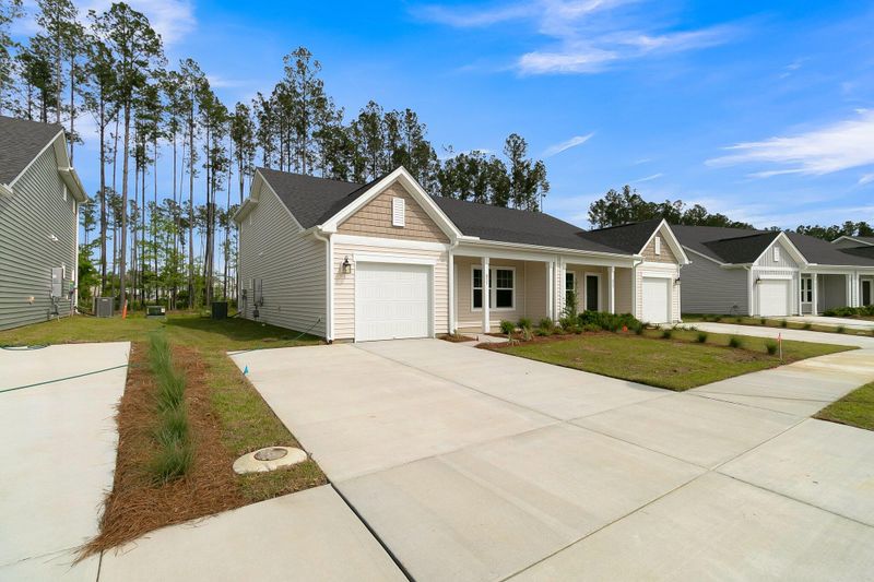 821 Descartes St, Summerville, SC 29486