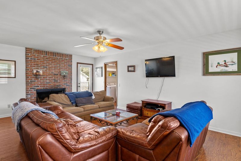 1516 Wakendaw Rd, Mount Pleasant, SC 29464