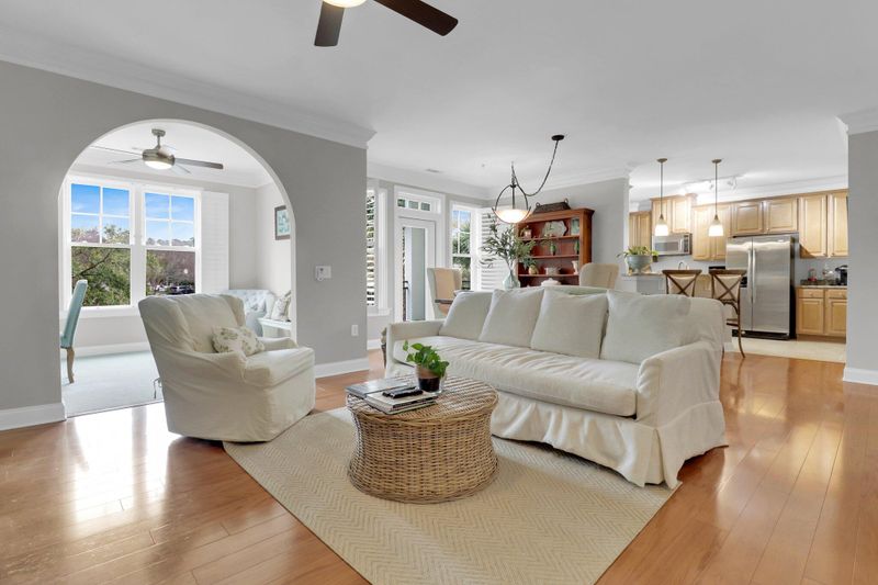 2100 Belle Isle Ave #204, Mount Pleasant, SC 29464