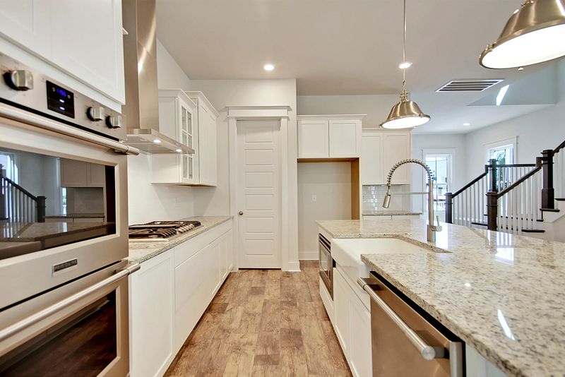 220 Witherspoon St, Summerville, SC 29486