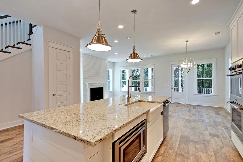 220 Witherspoon St, Summerville, SC 29486