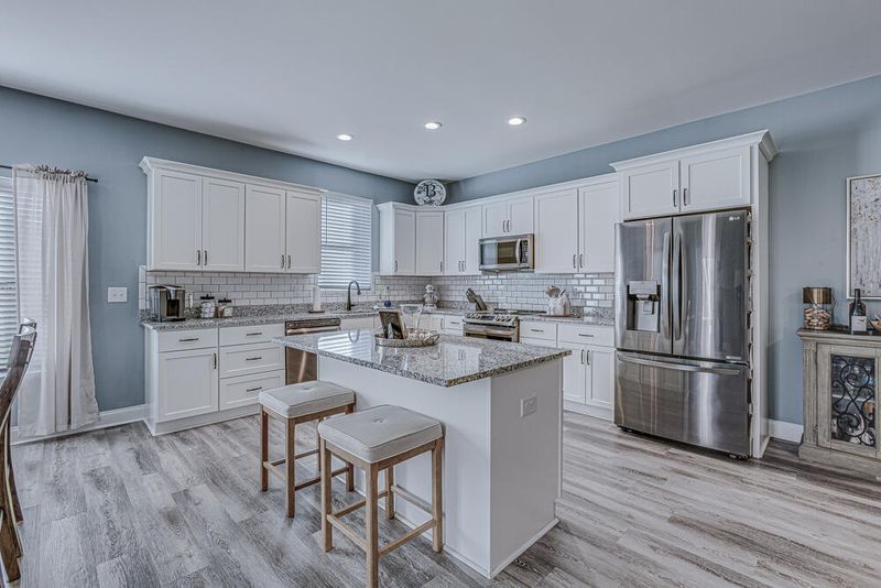 210 Lois Cir, Moncks Corner, SC 29461