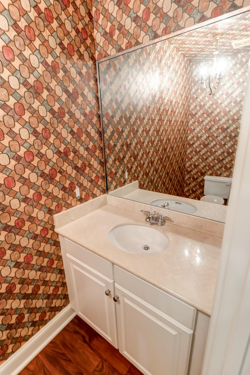 498 Albemarle Rd #301, Charleston, SC 29407