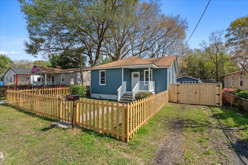 2922 Alabama Dr, North Charleston, SC 29405