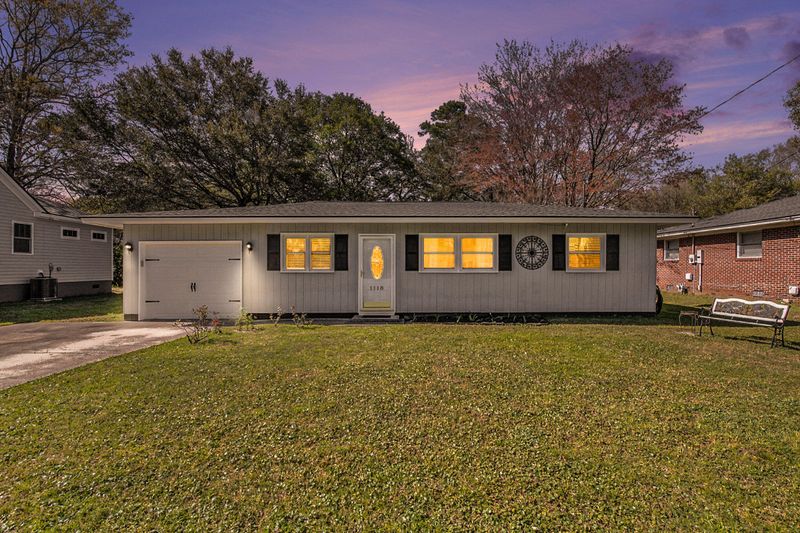 1118 Yeamans Hall Rd, Hanahan, SC 29410