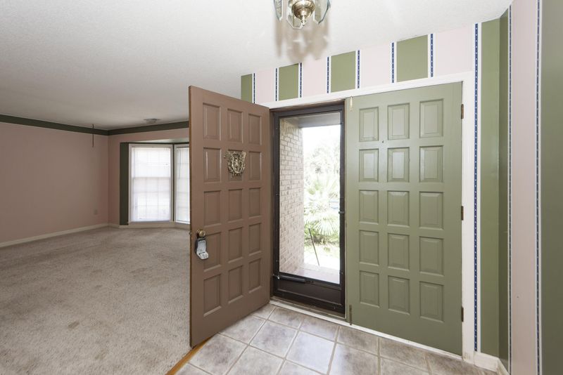 412 Whitebark Dr, Ladson, SC 29456