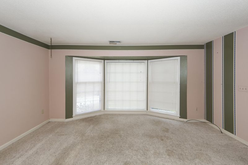 412 Whitebark Dr, Ladson, SC 29456