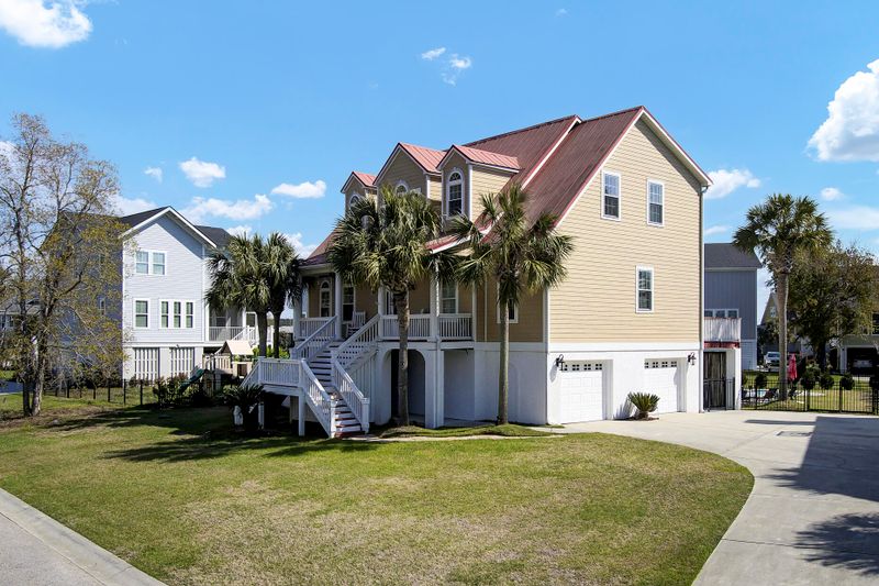 6078 Jacobs Point Blvd, Ravenel, SC 29470