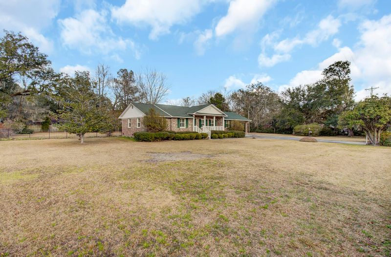 1211 Old Fort Rd, Moncks Corner, SC 29461