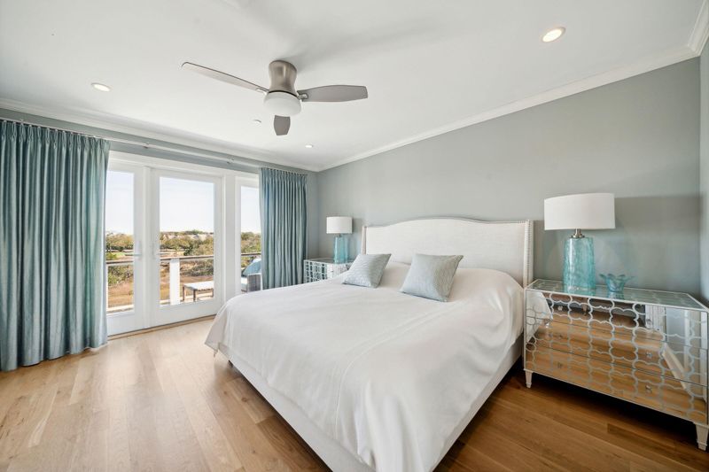 10 Seagrass Ln, Isle Of Palms, SC 29451