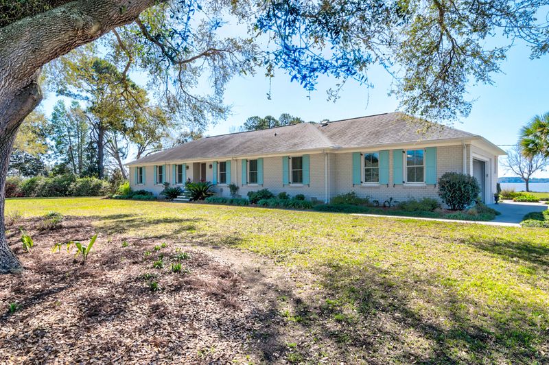 4691 Westervelt Rd, Meggett, SC 29449