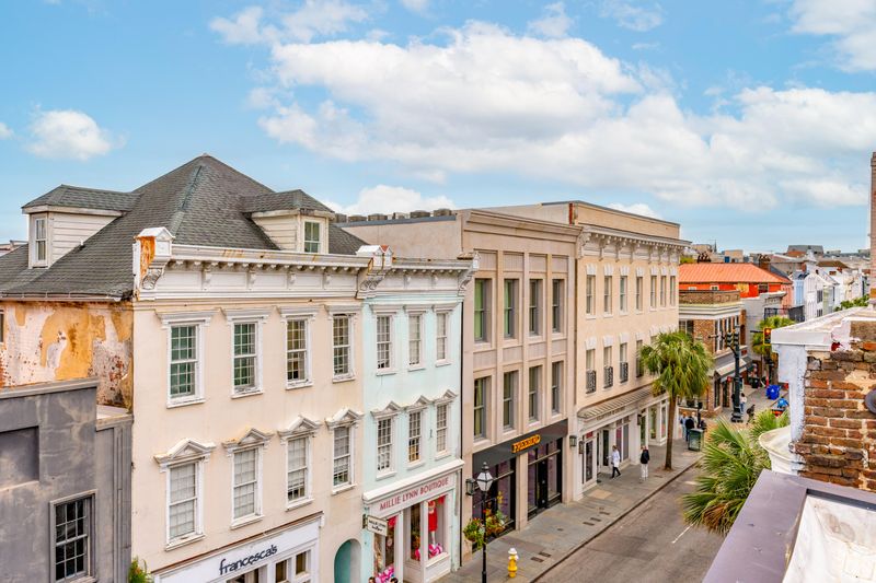 337 King St #B, Charleston, SC 29401