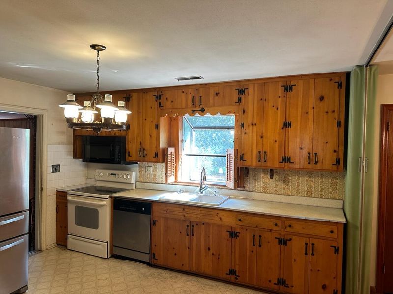 358 Lynwood Dr, Charleston, SC 29414
