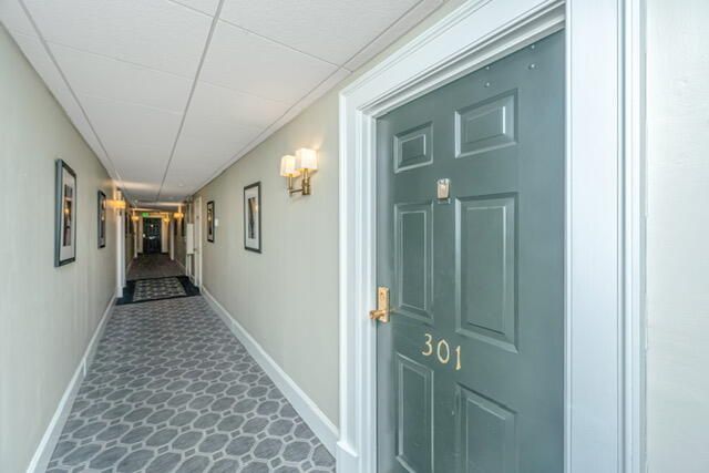 1 King St #301, Charleston, SC 29401