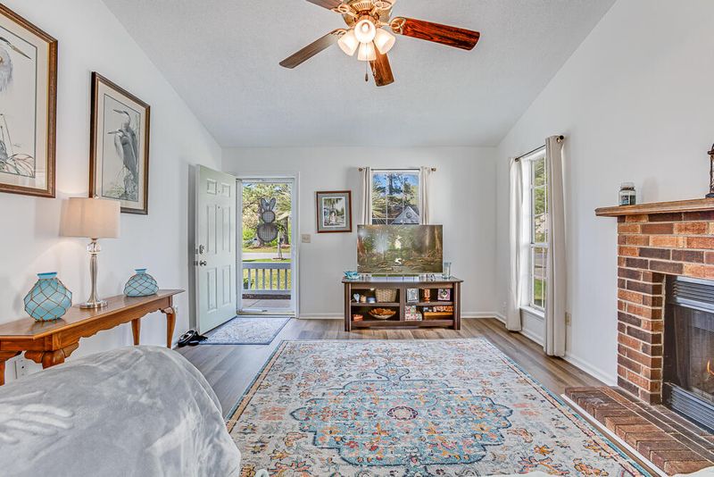 200 Corsair St, Summerville, SC 29483