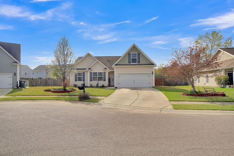 401 Brawley Dr, Goose Creek, SC 29445