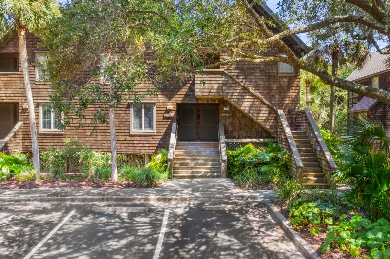 4244 Mariners Watch Dr, Kiawah Island, SC 29455