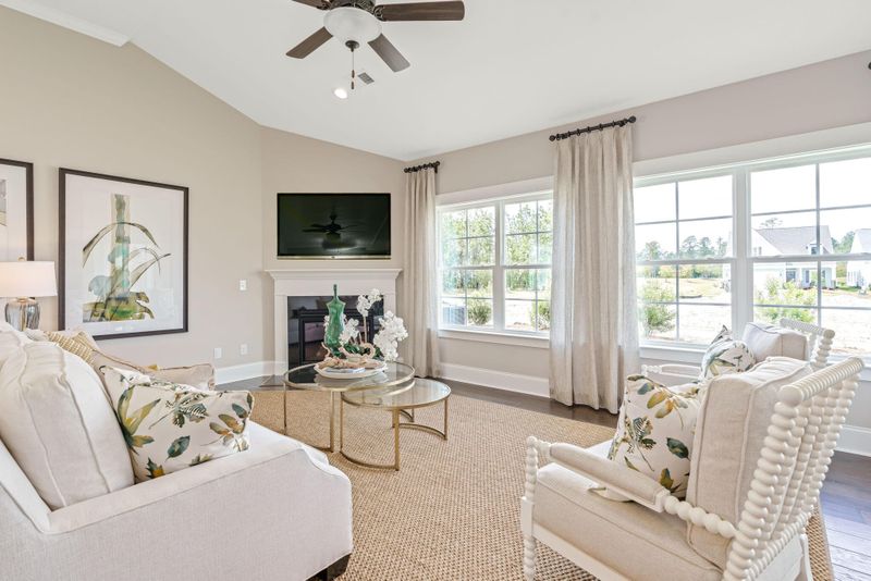 215 Grange Cir, Summerville, SC 29486