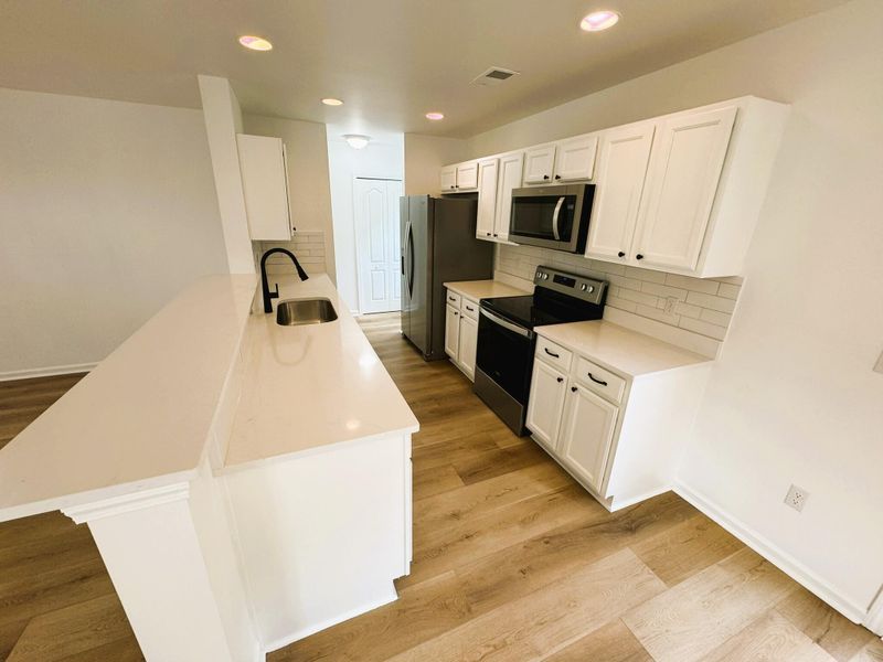 237 Coosawatchie St, Summerville, SC 29485