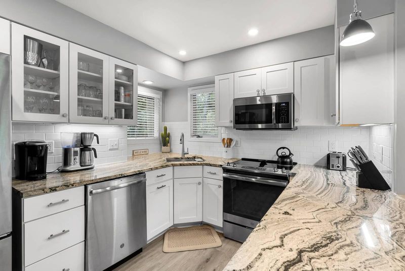 4548 Park Lake Dr, Kiawah Island, SC 29455